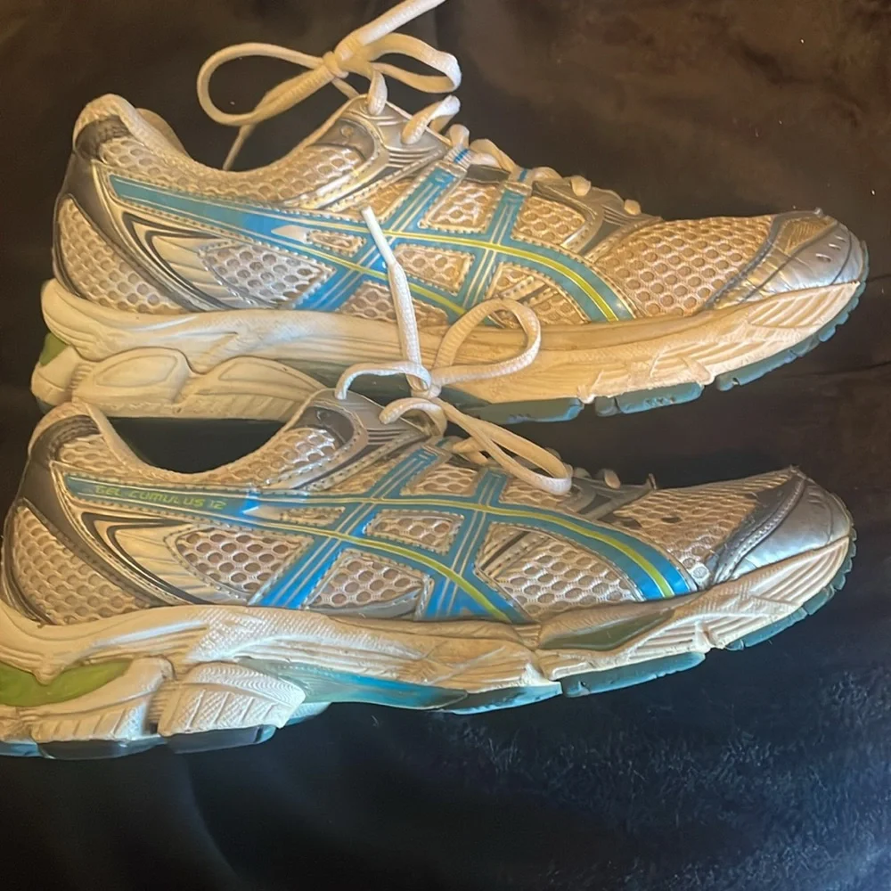 ASICS - Picture 3 of 7